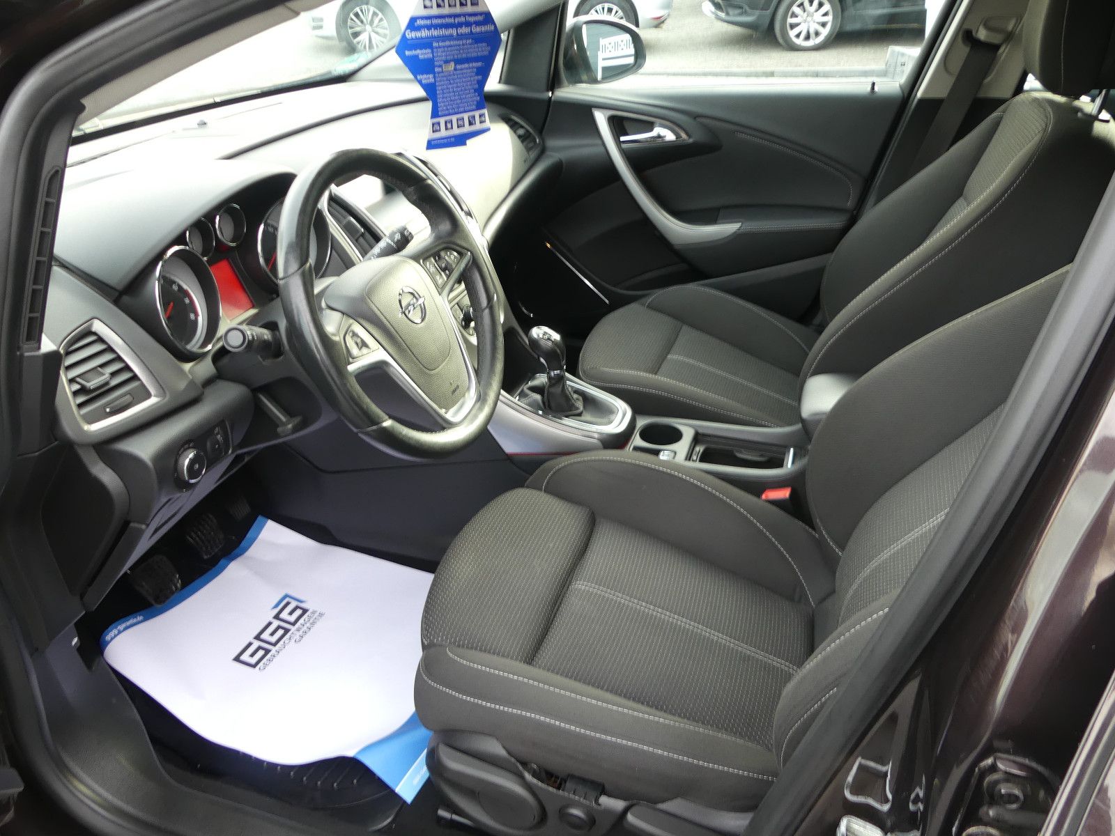 Fahrzeugabbildung Opel Astra J Sports Tourer Innovation