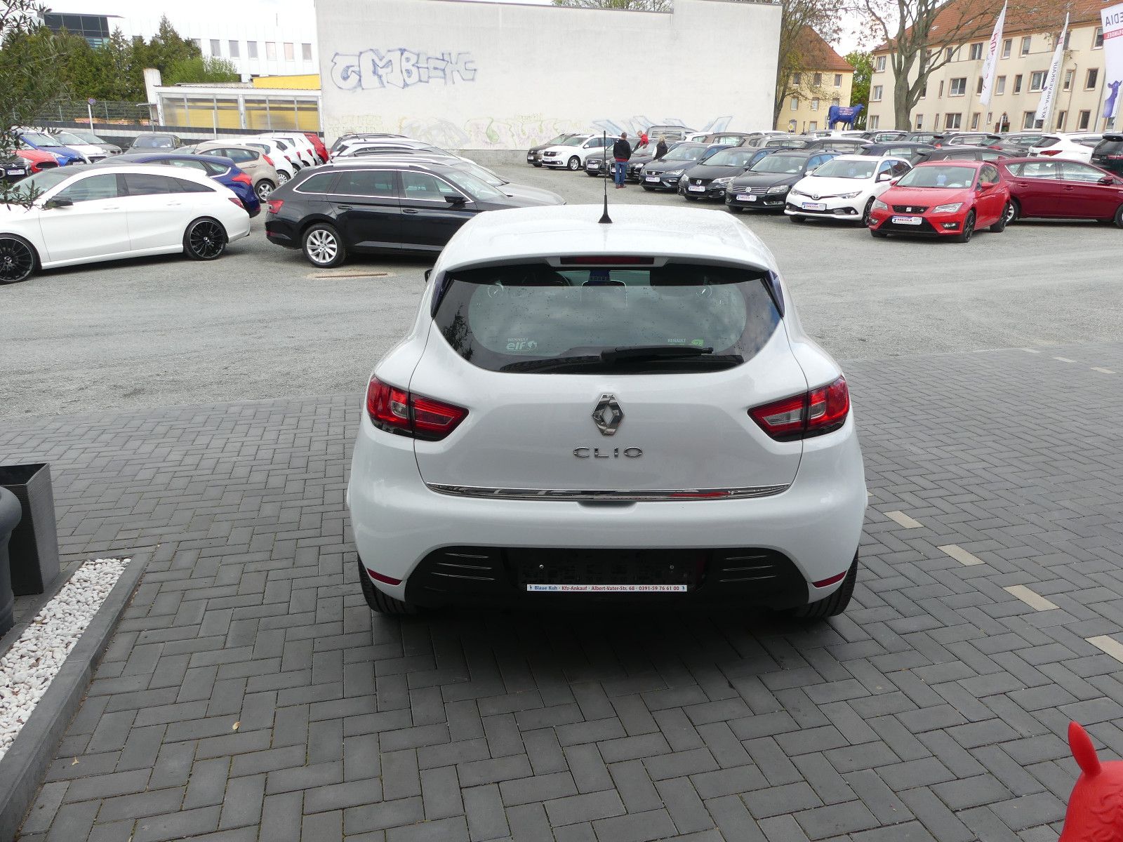 Fahrzeugabbildung Renault Clio IV Limited, 1 HAND