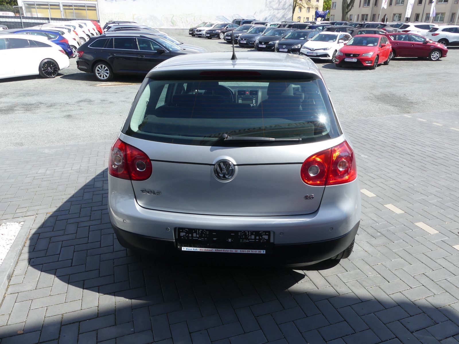 Fahrzeugabbildung Volkswagen Golf V Lim. Tour, Automatik