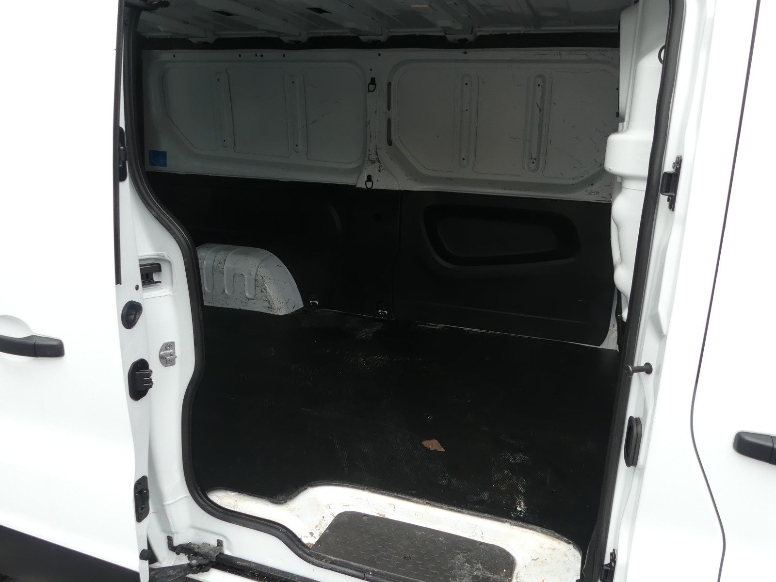 Fahrzeugabbildung Renault Trafic Kasten L2H1 2,9t Komfort, Klima