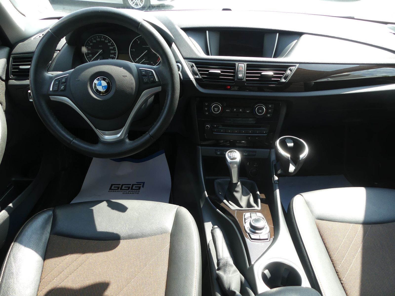 Fahrzeugabbildung BMW X1 sDrive 18d,1, Hand